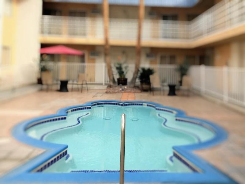 Sol Springs Inn Катидрал-Сити Экстерьер фото