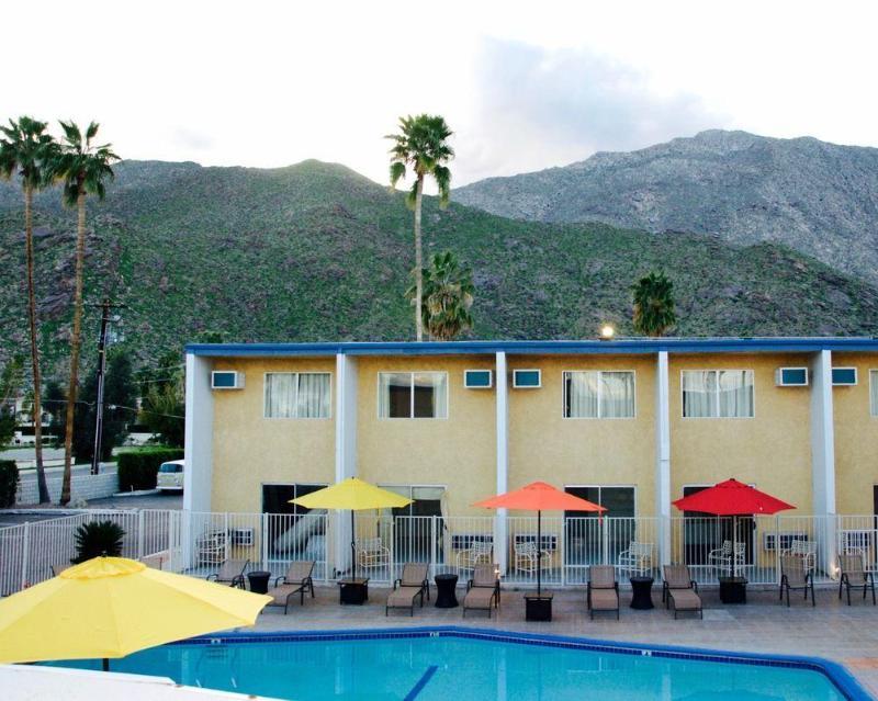 Sol Springs Inn Катидрал-Сити Экстерьер фото